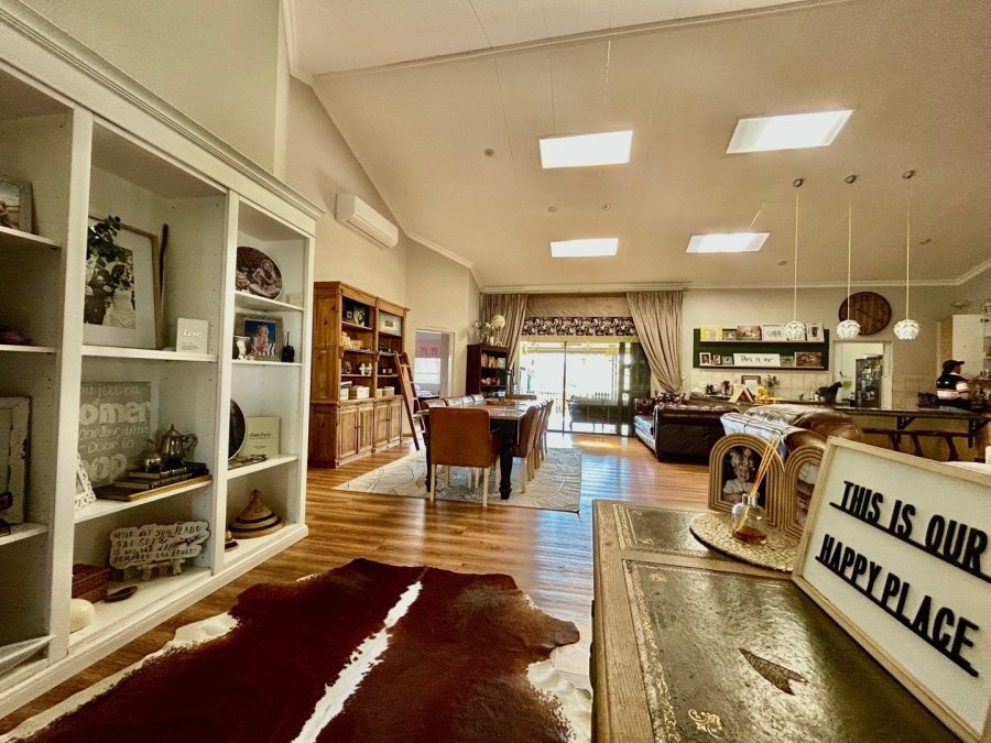 To Let 4 Bedroom Property for Rent in Wigwam North West
